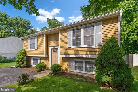 502 Logan St, Frederick, MD 21701