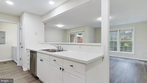 302 Baughmans Ln #E, Frederick, MD 21702