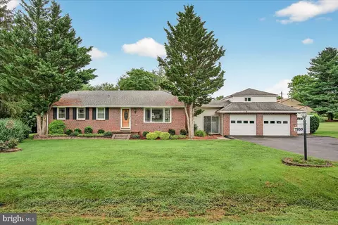 7203 Peekskill Dr, Frederick, MD 21702