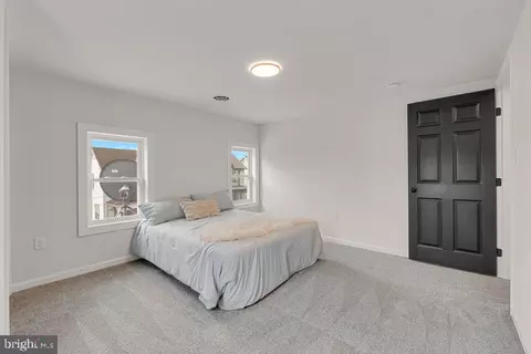 Bedroom - 25 E C St, Brunswick, MD 21716 photo 3 of 5