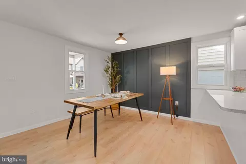 Dining - 25 E C St, Brunswick, MD 21716 photo 2 of 3