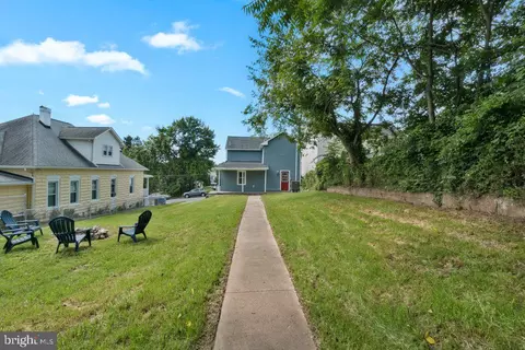 Exterior - 25 E C St, Brunswick, MD 21716 photo 7 of 7
