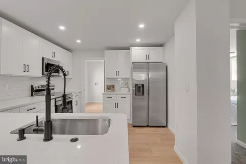Kitchen - 25 E C St, Brunswick, MD 21716 photo 3 of 5