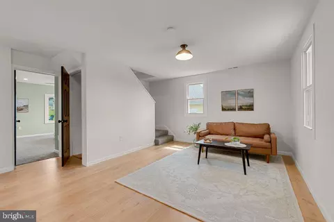 Living - 25 E C St, Brunswick, MD 21716 photo 2 of 2