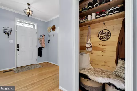 1911 Sawmill Ct, Frederick, MD 21702 photo 2