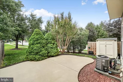 Exterior - 2000 Sumner Dr, Frederick, MD 21702 photo 6 of 29