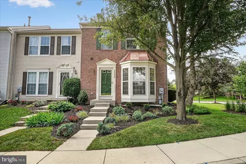 Exterior - 2000 Sumner Dr, Frederick, MD 21702 photo 2 of 29