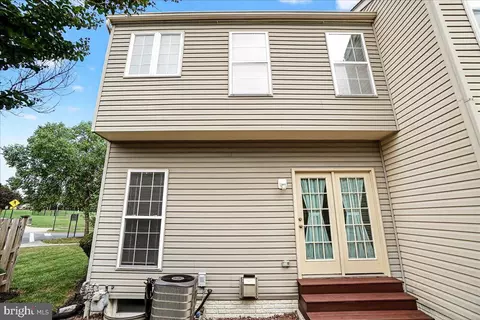Exterior - 2000 Sumner Dr, Frederick, MD 21702 photo 9 of 29