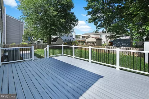 Exterior - 1824 Lawnview Dr, Frederick, MD 21702 photo 2 of 7