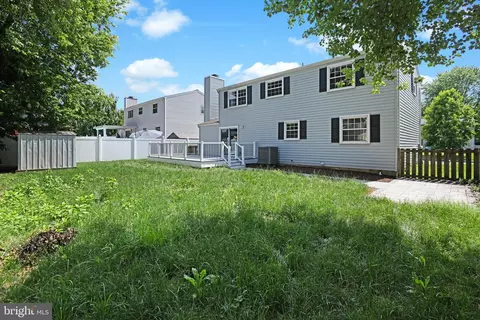 Exterior - 1824 Lawnview Dr, Frederick, MD 21702 photo 6 of 7