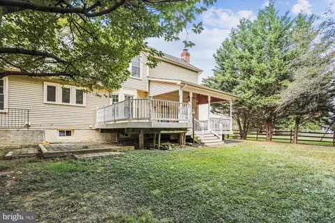 Exterior - 5301 Sovereign Pl, Frederick, MD 21703 photo 5 of 12