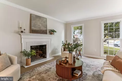 Living - 5301 Sovereign Pl, Frederick, MD 21703 photo 4 of 6