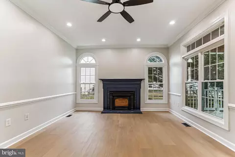 Living - 5301 Sovereign Pl, Frederick, MD 21703 photo 3 of 6