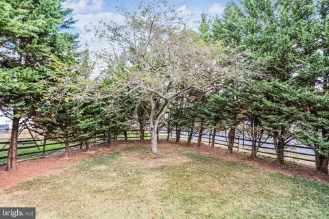 Exterior - 5301 Sovereign Pl, Frederick, MD 21703 photo 7 of 12