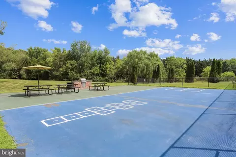 Exterior - 5301 Sovereign Pl, Frederick, MD 21703 photo 12 of 12