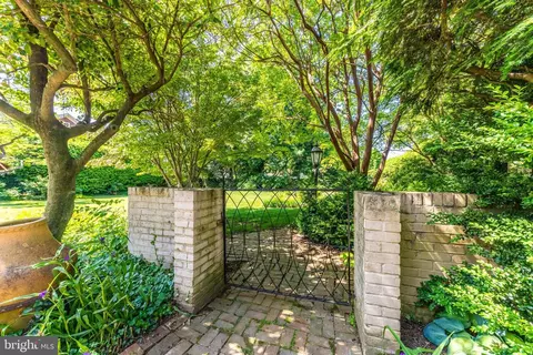 304 Grove Blvd, Frederick, MD 21701 photo 5