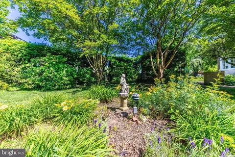 304 Grove Blvd, Frederick, MD 21701 photo 4
