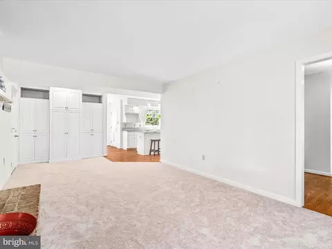 Living - 2204 Banner Hill Rd, Frederick, MD 21702 photo 5 of 8