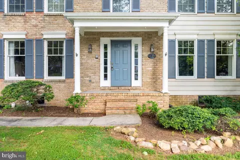 Exterior - 2204 Banner Hill Rd, Frederick, MD 21702 photo 2 of 12
