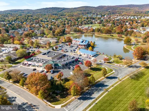 View/Area - 2204 Banner Hill Rd, Frederick, MD 21702 photo 4 of 5