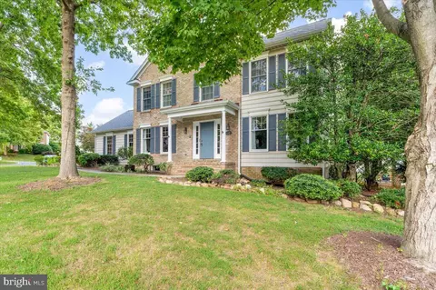 Exterior - 2204 Banner Hill Rd, Frederick, MD 21702 photo 11 of 12