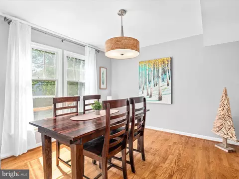 Dining - 2204 Banner Hill Rd, Frederick, MD 21702 photo 1 of 3