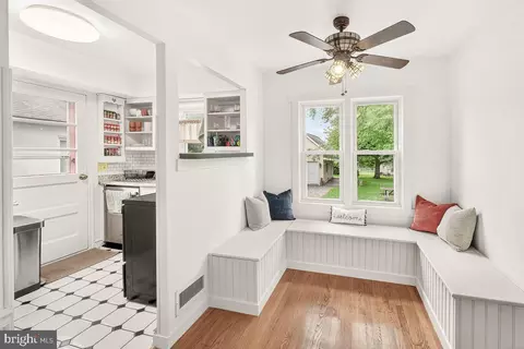 Entry Way - 22 Norva Ave, Frederick, MD 21701 photo 4 of 6