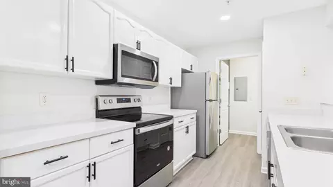 302 Baughmans #302E, Frederick, MD 21702 photo 3