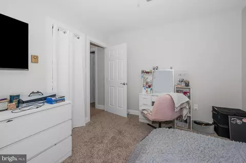 Bedroom - 907 Chestnut St, Frederick, MD 21703 photo 4 of 6