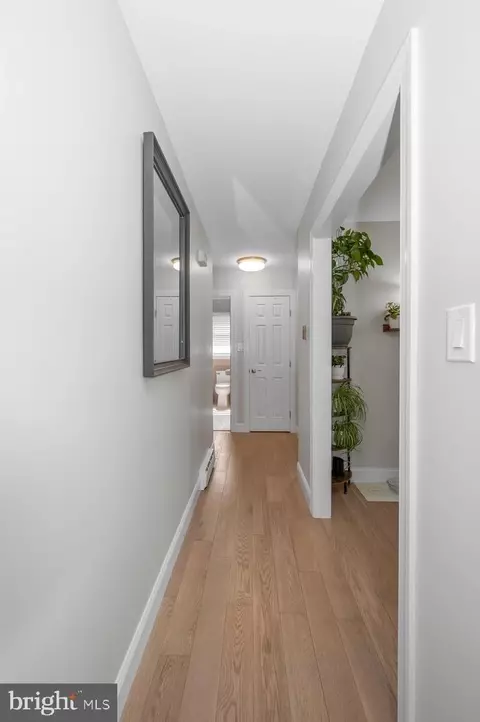 Entry Way - 907 Chestnut St, Frederick, MD 21703 photo 4 of 4