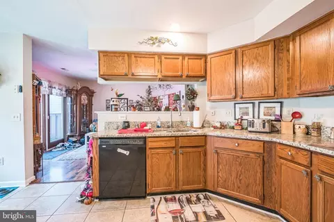 113 New Castle Ct, Frederick, MD 21702 photo 8