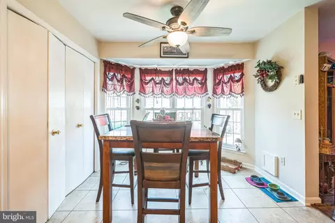 113 New Castle Ct, Frederick, MD 21702 photo 10