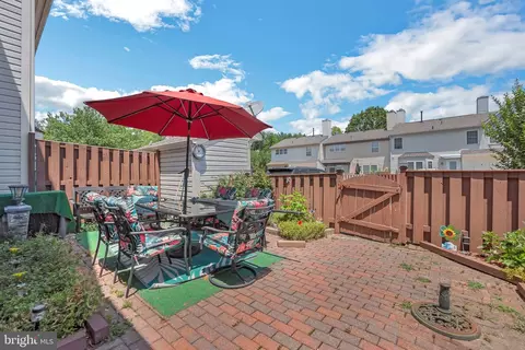 113 New Castle Ct, Frederick, MD 21702 photo 25