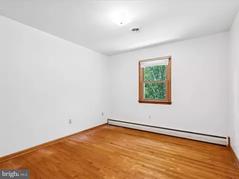 Bedroom - 5149 Shookstown Rd, Frederick, MD 21702 photo 3 of 6