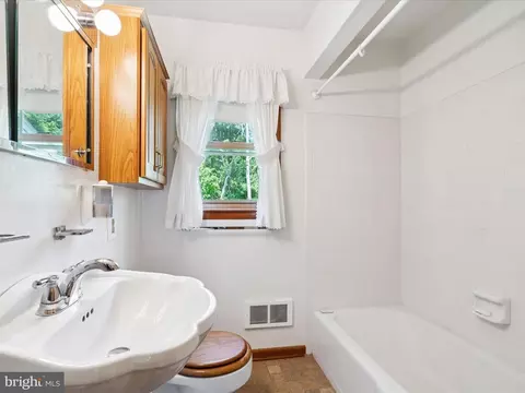 Bath - 5149 Shookstown Rd, Frederick, MD 21702 photo 1 of 1