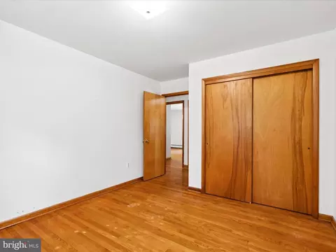 Bedroom - 5149 Shookstown Rd, Frederick, MD 21702 photo 4 of 6