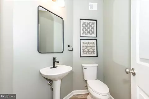 Entry Way - 1806 Wheyfield Dr, Frederick, MD 21701 photo 4 of 10
