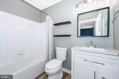 Bath - 1806 Wheyfield Dr, Frederick, MD 21701 photo 2 of 6