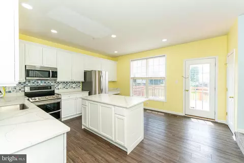 Kitchen - 5145 Mclauren Ln, Frederick, MD 21703 photo 1 of 4