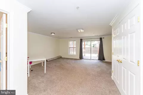Living - 5145 Mclauren Ln, Frederick, MD 21703 photo 4 of 6