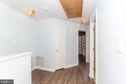 Entry Way - 5145 Mclauren Ln, Frederick, MD 21703 photo 6 of 6