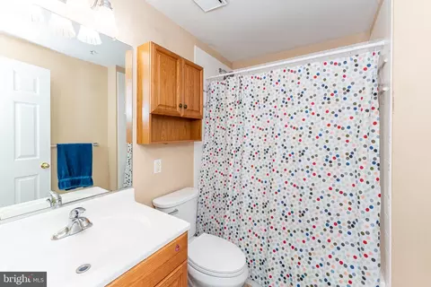 Bath - 5145 Mclauren Ln, Frederick, MD 21703 photo 3 of 3
