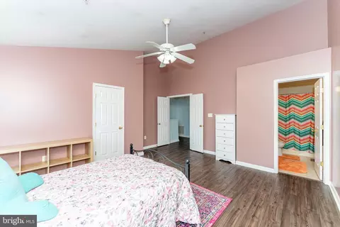 Bedroom - 5145 Mclauren Ln, Frederick, MD 21703 photo 2 of 4