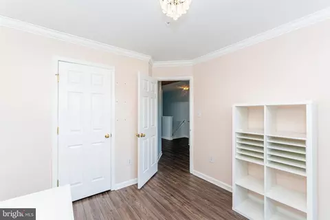 Entry Way - 5145 Mclauren Ln, Frederick, MD 21703 photo 5 of 6