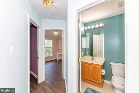 Entry Way - 5145 Mclauren Ln, Frederick, MD 21703 photo 4 of 6