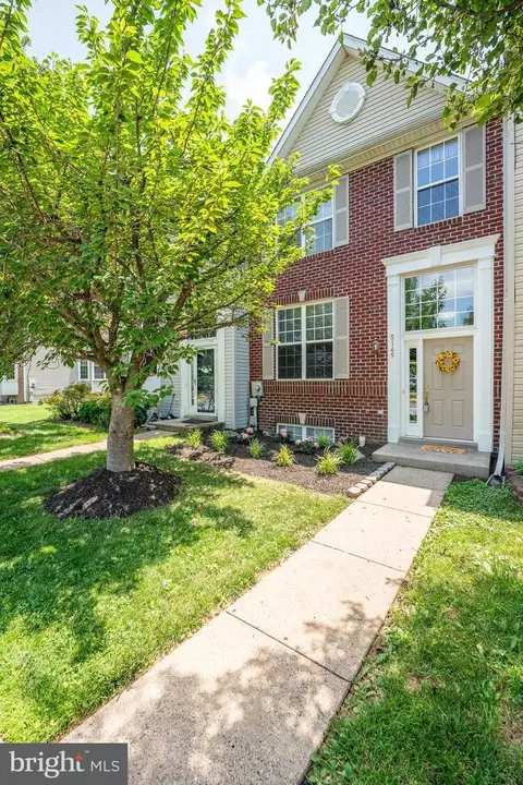 5145 Mclauren Ln, Frederick, MD 21703