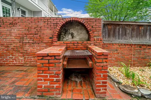 Exterior - 606 Trail Ave, Frederick, MD 21701 photo 6 of 9