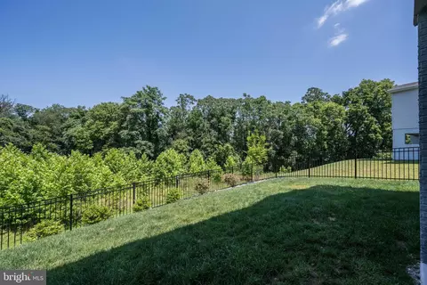 Exterior - 5745 Hawk Ridge Rd, Frederick, MD 21704 photo 12 of 12