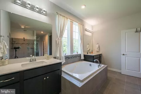 Entry Way - 5745 Hawk Ridge Rd, Frederick, MD 21704 photo 19 of 27