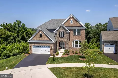 Exterior - 5745 Hawk Ridge Rd, Frederick, MD 21704 photo 2 of 12